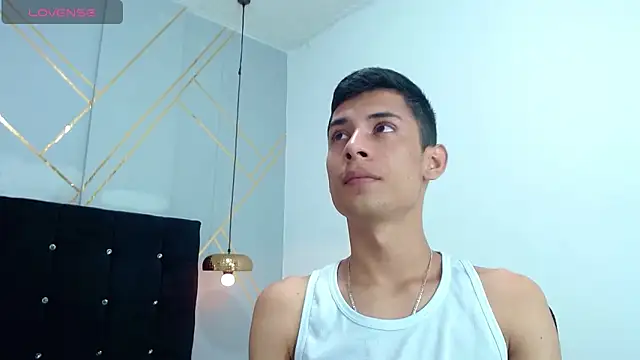 Snapshot of Oliver_king_sex chatting on January 25, 9:14 pm Oliver king sex online show from January 25, 9:14 pm