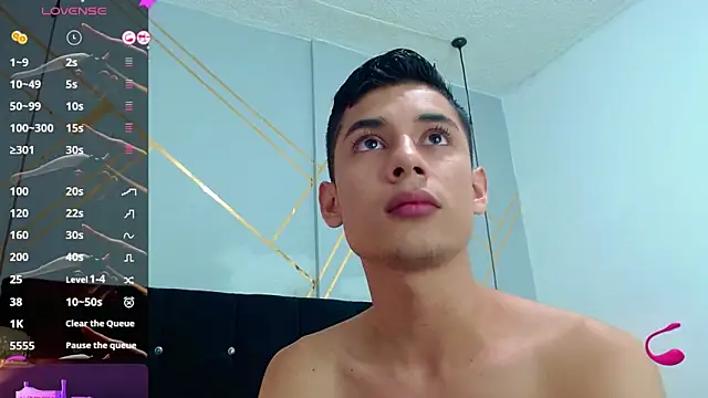 Snapshot of Oliver_king_sex chatting on February 22, 11:57 pm Oliver king sex online show from February 22, 11:57 pm