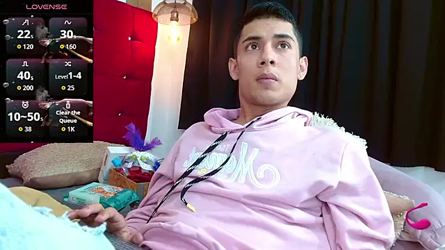 Snapshot of Oliver_king_sex chatting on September 20, 6:53 pm Oliver king sex online show from September 20, 6:53 pm