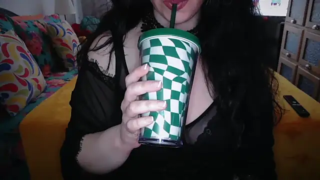 Snapshot of CronacaErotica chatting on April 2, 1:31 pm CronacaErotica online show from April 2, 1:31 pm