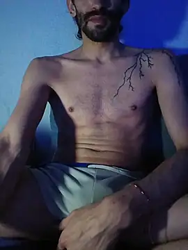 Snapshot of johngil0995 chatting on November 3, 2:51 pm johngil0995 online show from November 3, 2:51 pm