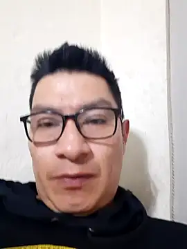 Snapshot of gioarcangel chatting on February 11, 3:44 am gioarcangel online show from February 11, 3:44 am