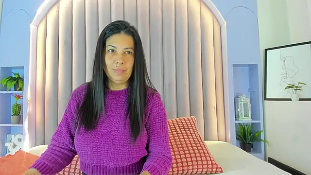 Snapshot of JaylaScott__ chatting on March 3, 11:38 am JaylaScott online show from March 3, 11:38 am