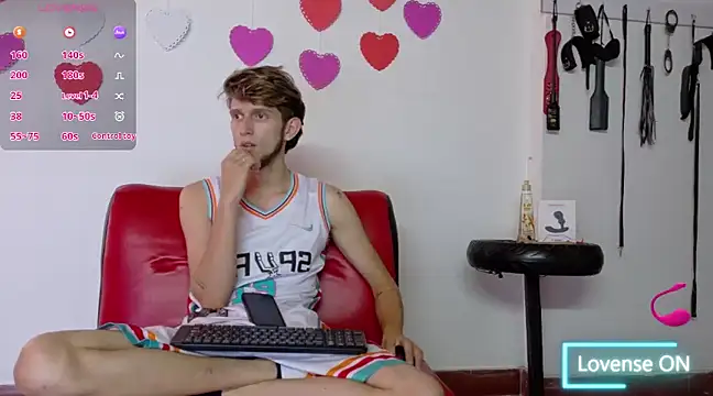 Deim  online show from February 15, 7:28 pm