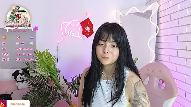 Snapshot of hina_tay chatting on December 24, 4:22 am hina tay online show from December 24, 4:22 am