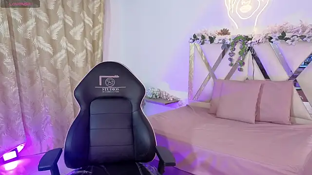 hina tay online show from March 15, 3:23 am