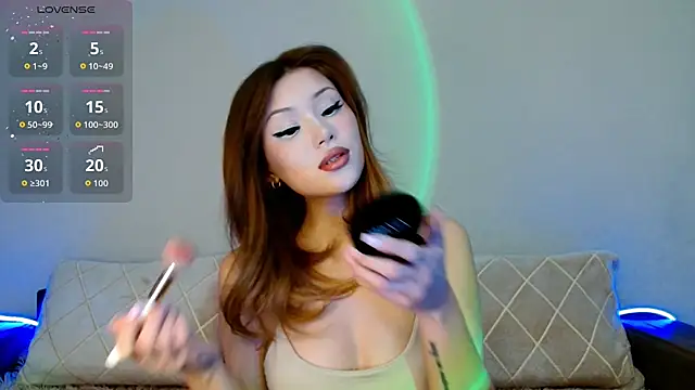 Min Jee  online show from January 10, 8:21 pm