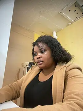 Curveysinaa online show from March 3, 8:49 am