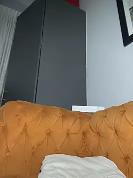 Curveysinaa online show from March 11, 5:57 pm