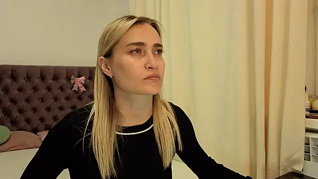 KateOwyns online show from May 30, 11:51 am