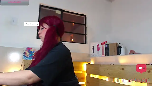 Snapshot of Bitsy_Messy chatting on October 6, 9:01 pm Bitsy Messy online show from October 6, 9:01 pm