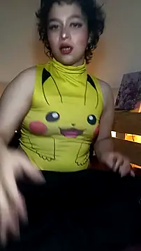 Snapshot of Bitsy_Messy chatting on November 20, 6:02 am Bitsy Messy online show from November 20, 6:02 am