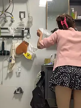 Snapshot of Aimeil chatting on March 20, 3:06 pm Aimeil online show from March 20, 3:06 pm