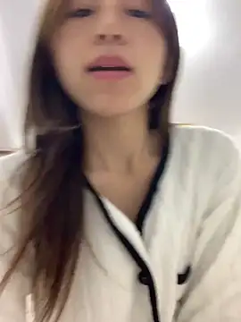 Snapshot of Aimeil chatting on March 30, 5:58 pm Aimeil online show from March 30, 5:58 pm