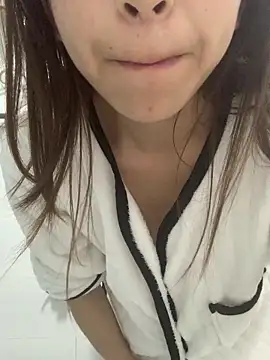 Snapshot of Aimeil chatting on March 31, 3:34 pm Aimeil online show from March 31, 3:34 pm