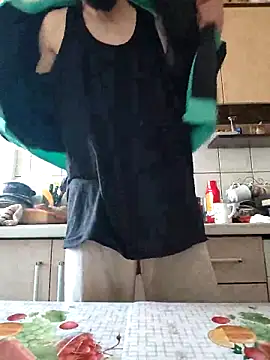 Snapshot of vulpe8400 chatting on February 25, 8:36 am vulpe8400 online show from February 25, 8:36 am