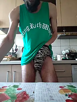 Snapshot of vulpe8400 chatting on March 10, 7:42 am vulpe8400 online show from March 10, 7:42 am