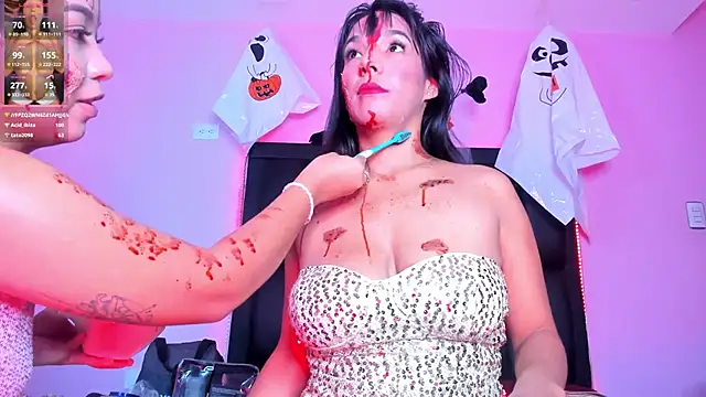 LuciaMoretti  online show from October 31, 1:34 pm