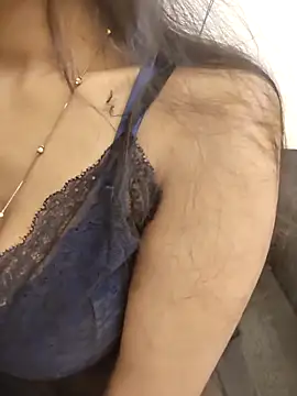 Snapshot of beby_girLL chatting on February 3, 5:38 am beby girLL online show from February 3, 5:38 am