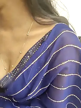 Snapshot of beby_girLL chatting on February 7, 4:49 am beby girLL online show from February 7, 4:49 am