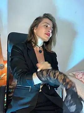 Liloo8923 online show from March 29, 3:50 am