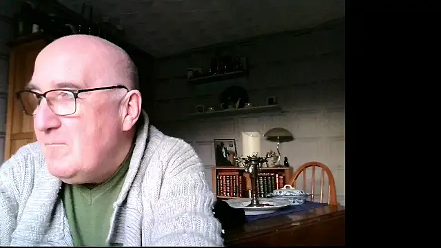 Adamdaddybear online show from January 6, 3:19 pm