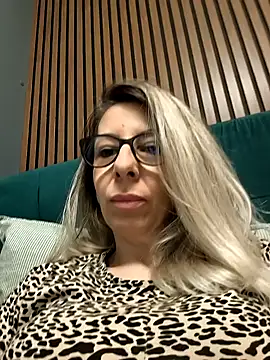 SukyGirl online show from February 19, 9:28 am