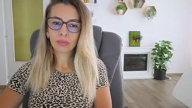 SukyGirl online show from September 10, 6:57 am