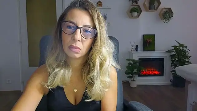 SukyGirl online show from October 20, 7:31 am