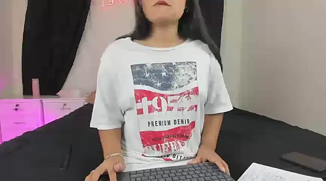 lindacastro02 online show from February 27, 1:17 pm