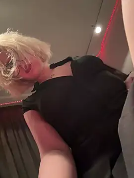 XMelissaX online show from February 21, 8:32 pm