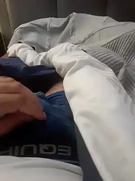 Snapshot of cryptoman1119 chatting on December 3, 12:59 pm cryptoman1119 online show from December 3, 12:59 pm