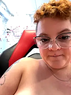 Sweetleeahxx online show from December 4, 3:10 pm