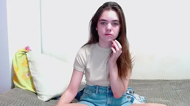 Snapshot of SallyMkn chatting on December 17, 10:34 am SallyMkn online show from December 17, 10:34 am