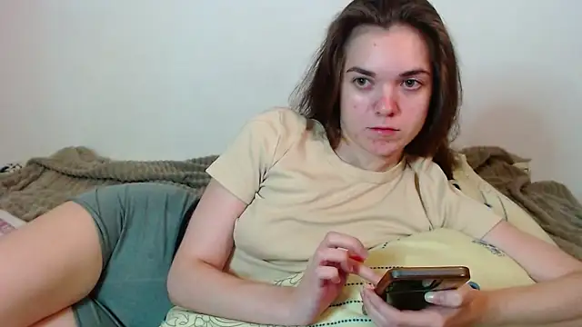 Snapshot of SallyMkn chatting on November 15, 2:24 pm SallyMkn online show from November 15, 2:24 pm