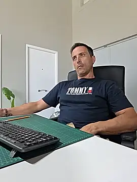 Lucas   81 online show from July 11, 10:51 am
