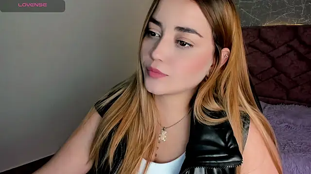 Lucia star   online show from December 28, 8:04 pm