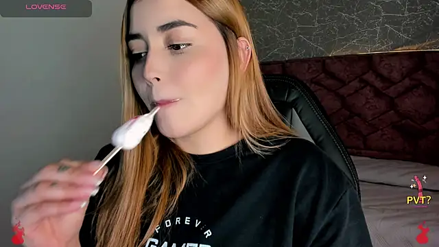 Lucia star   online show from January 7, 7:06 pm