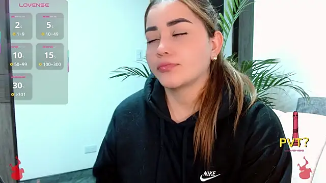 Lucia star   online show from October 19, 11:49 pm