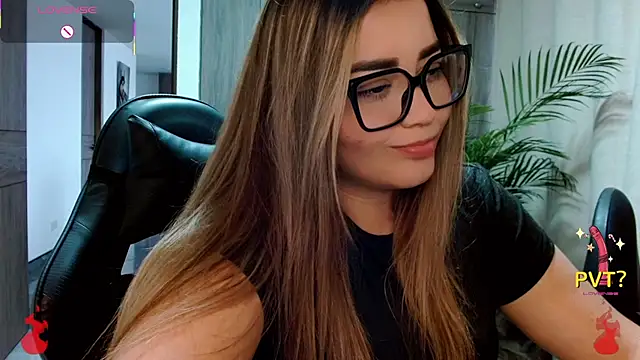 Lucia star   online show from February 16, 8:05 pm