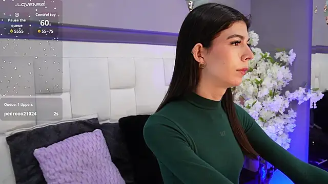 CuteAri online show from October 31, 8:43 pm