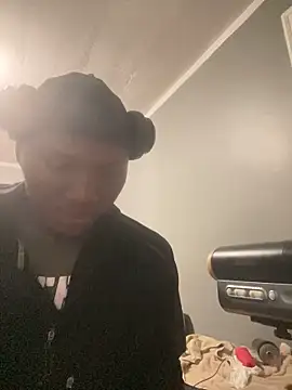 Festivitiesking1 online show from November 27, 2:02 am