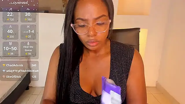 Snapshot of IvyBliss8 chatting on January 17, 6:02 pm IvyBliss8 online show from January 17, 6:02 pm