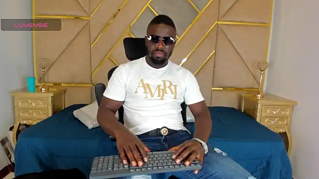 Latrellx7 online show from October 27, 3:10 am