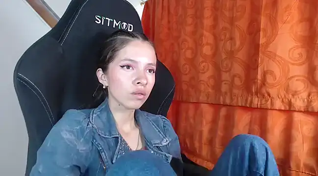 sweetdam12 online show from February 20, 8:25 pm