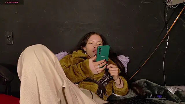 sweetdam12 online show from September 27, 8:25 pm