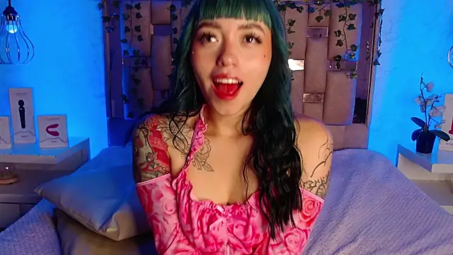Snapshot of GigiVolkova chatting on March 13, 2:38 am GigiVolkova online show from March 13, 2:38 am