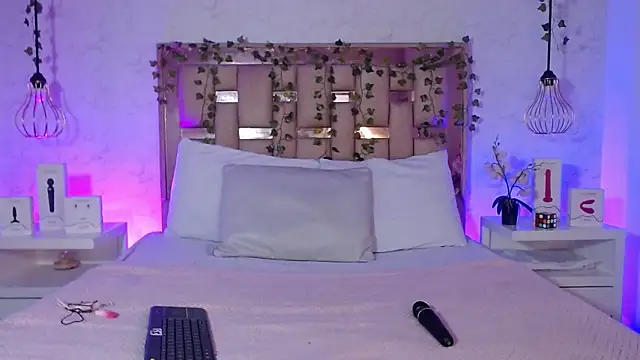 Snapshot of GigiVolkova chatting on September 10, 8:20 pm GigiVolkova online show from September 10, 8:20 pm