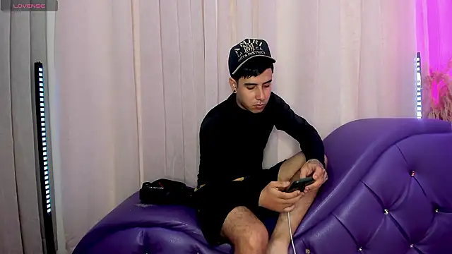 Yourslust  online show from March 5, 1:51 pm