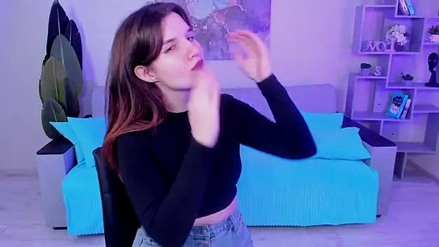 Snapshot of BonneyLove chatting on December 5, 5:17 pm BonneyLove online show from December 5, 5:17 pm